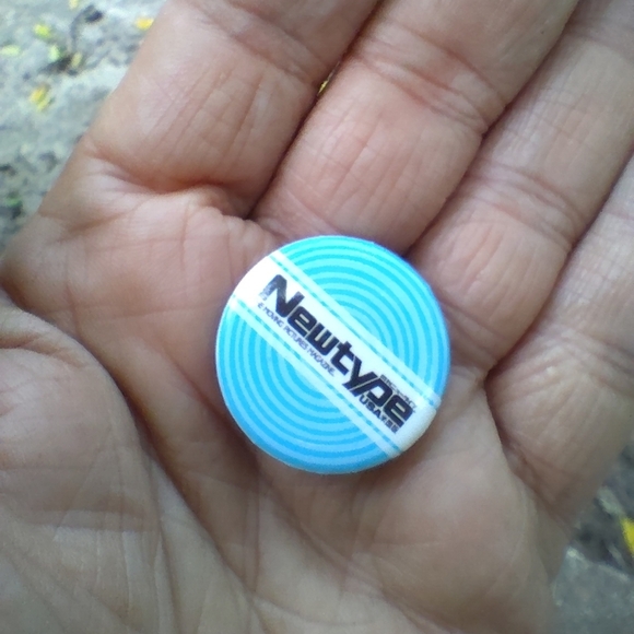 NewType The Moving Pictures Magazine Button Pin Anime Manga Japanese Japan - Picture 1 of 2